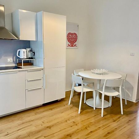 אודינה Piazza Garibaldi Eleganti Suite Con Sauna מראה חיצוני תמונה