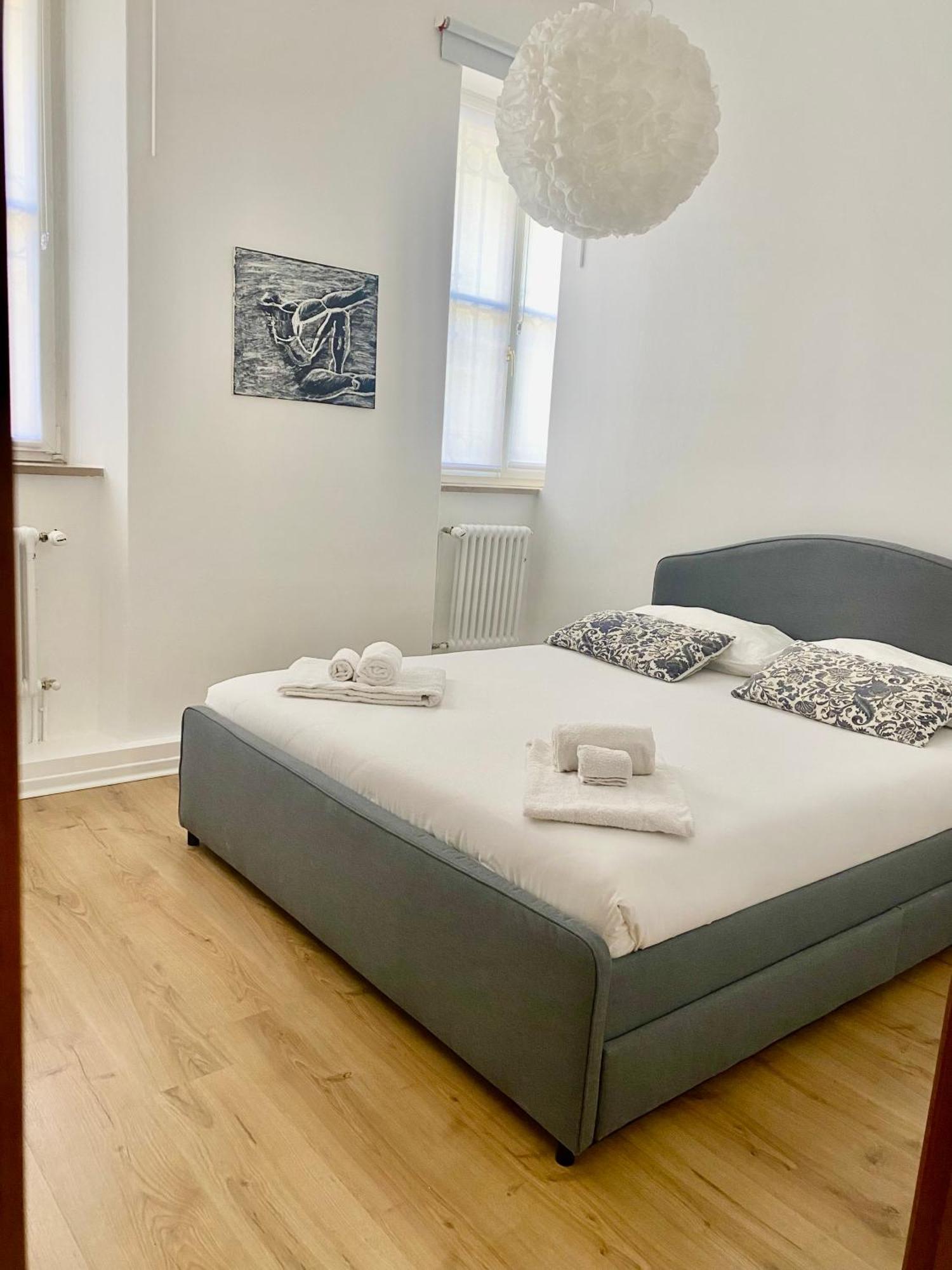 אודינה Piazza Garibaldi Eleganti Suite Con Sauna מראה חיצוני תמונה